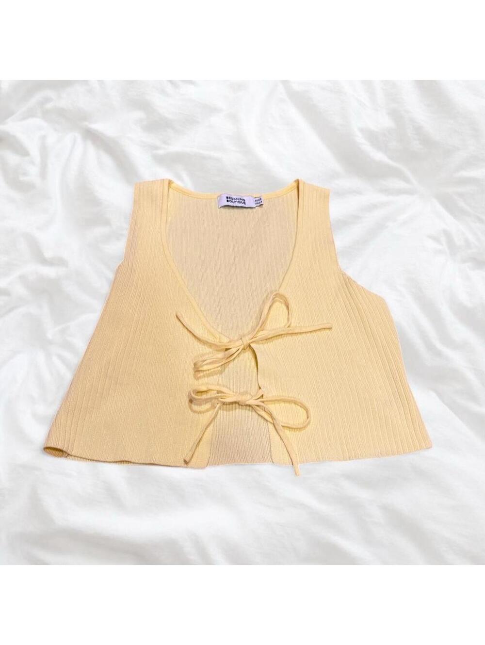 Beginning Boutique Yellow Tie Front Knit Top Size 4